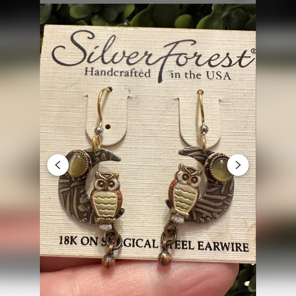 SILVER FOREST OWL ON CRESCENT MOON EARRING - Picture 8 of 16